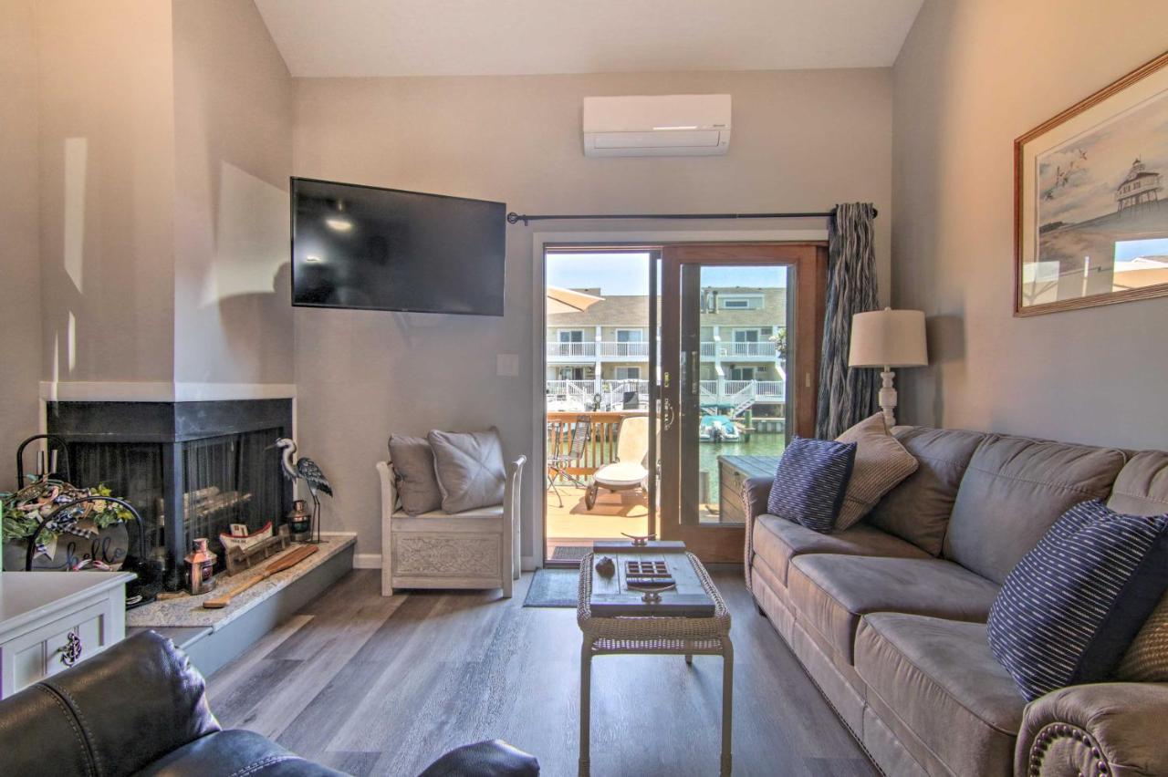 Airy Ocean City Condo On Canal Front With Deck! Екстериор снимка